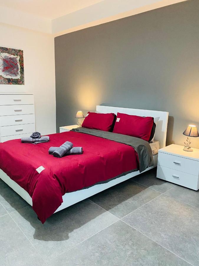 Sliema Seaview Apartment- Valletta Views - Apt 8, 49 Tigne Point Mansions מראה חיצוני תמונה