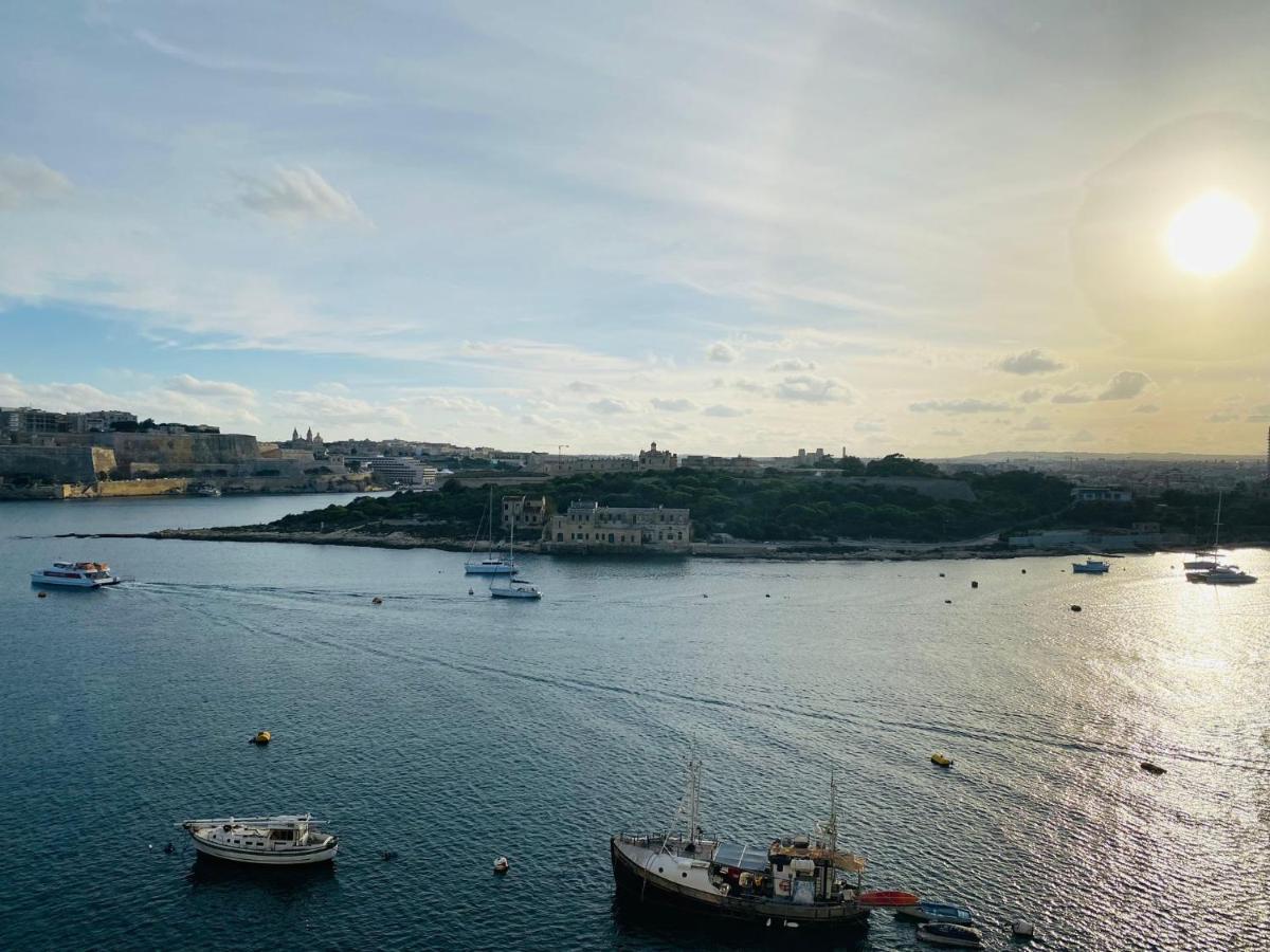 Sliema Seaview Apartment- Valletta Views - Apt 8, 49 Tigne Point Mansions מראה חיצוני תמונה