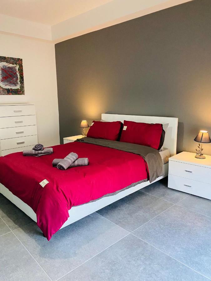 Sliema Seaview Apartment- Valletta Views - Apt 8, 49 Tigne Point Mansions מראה חיצוני תמונה