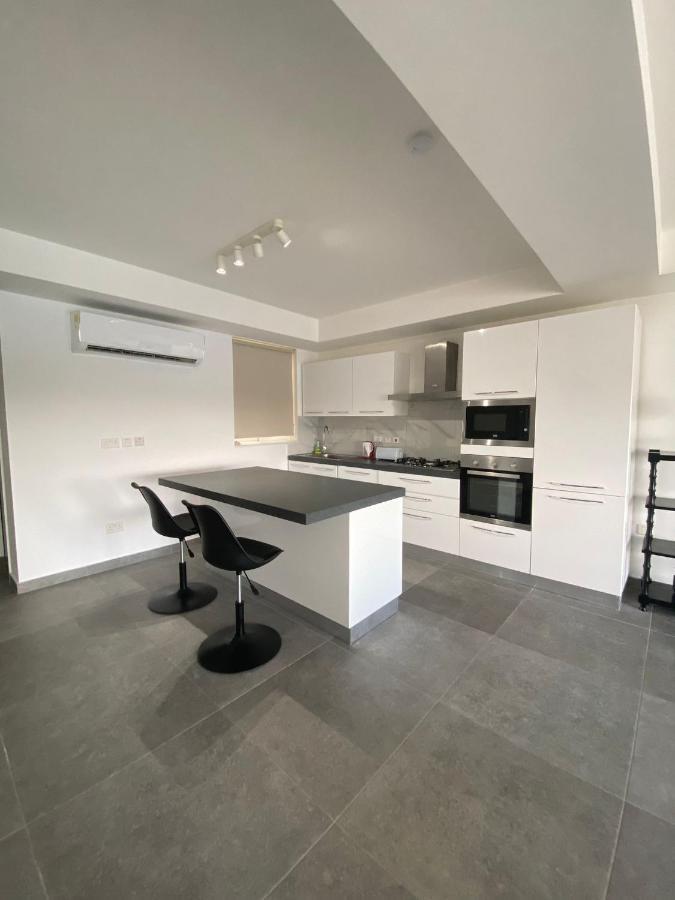 Sliema Seaview Apartment- Valletta Views - Apt 8, 49 Tigne Point Mansions מראה חיצוני תמונה